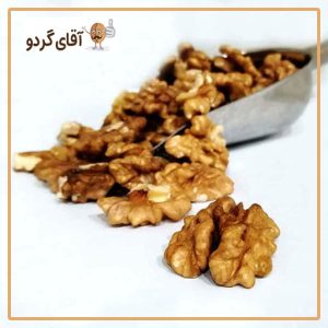 Ordinary-walnut-kernels-